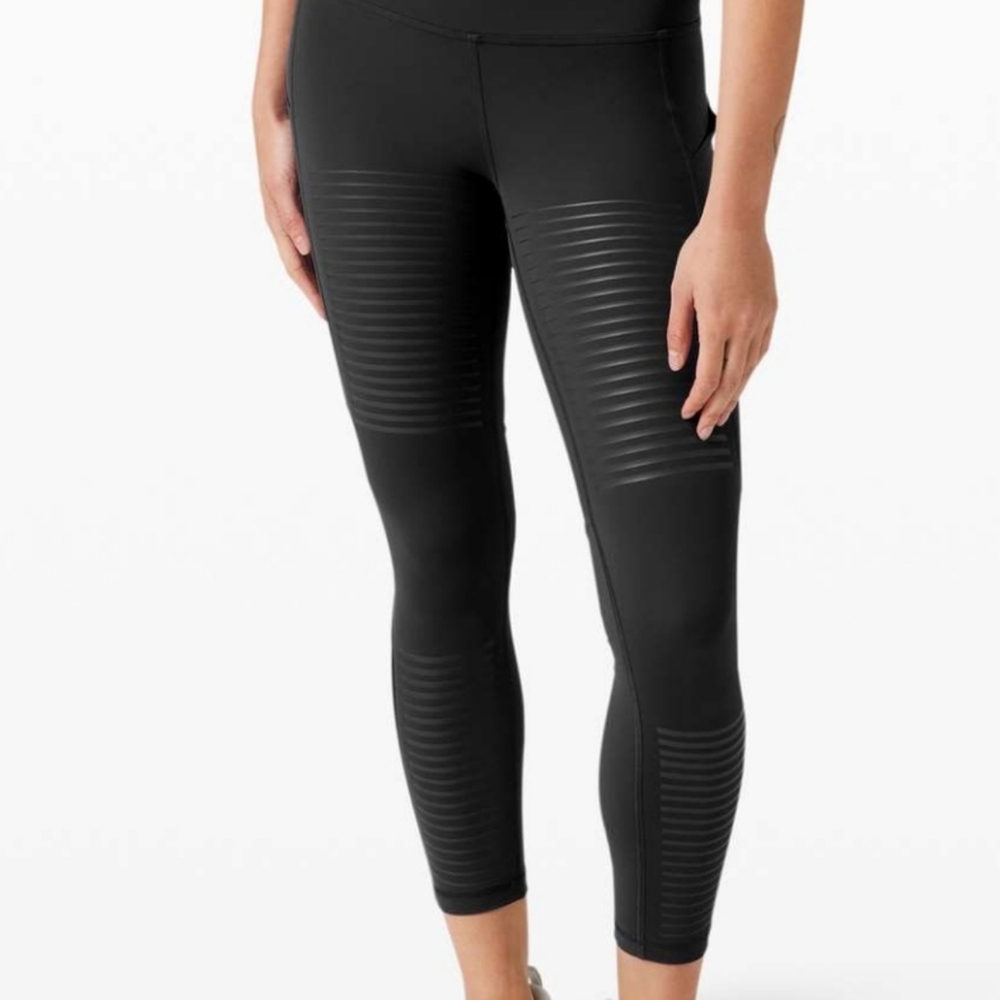 Lululemon Rogue Black Reflective Ribbed Leggings
